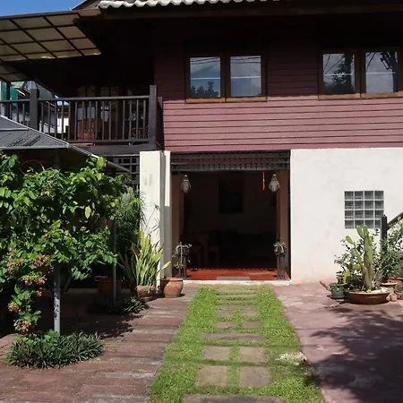 Banjai Garden Guesthouse